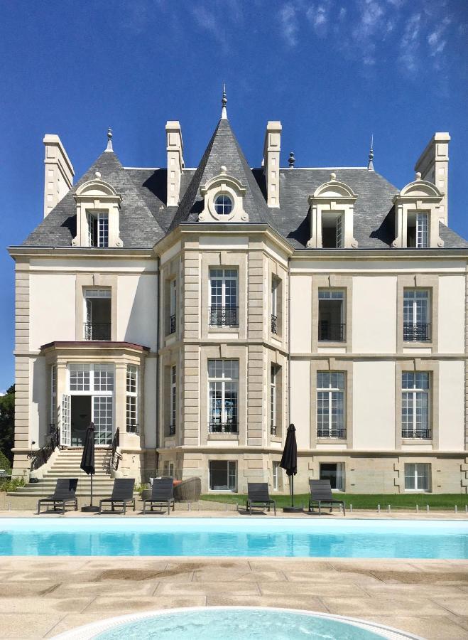 Les Garennes - Hotel Spa 브노데 외부 사진